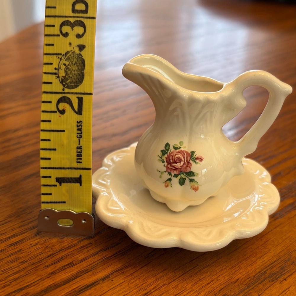 Mini Wash Basin with Pitcher - Picture 4 of 5